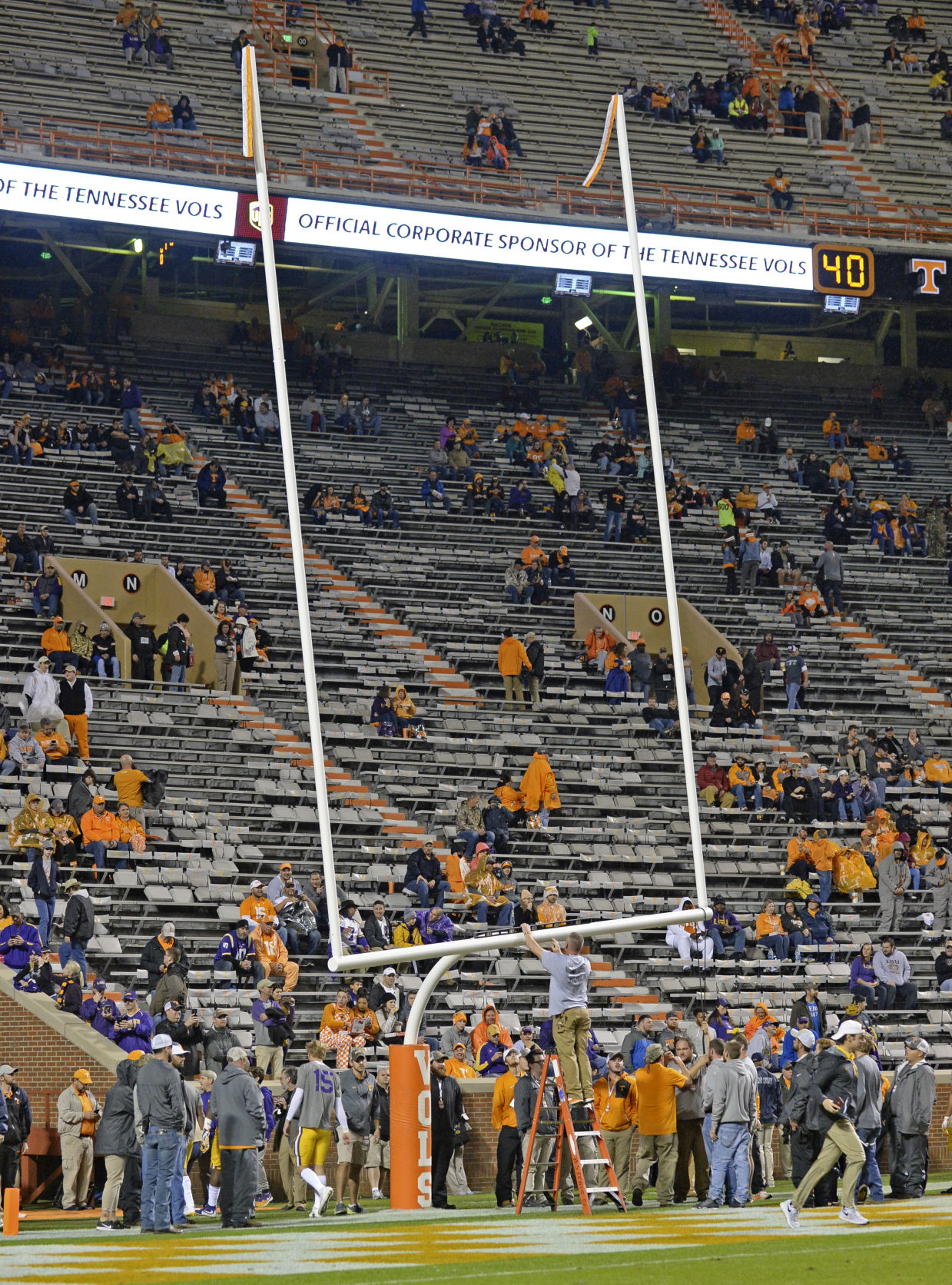 lsutenn.111917 HS 1070.JPG